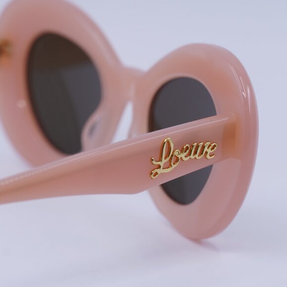 🕶️ New Loewe LW40112I 72E Sunglasses - Shiny Light Pink Frame, Brown Lenses - Picture 4 of 10
